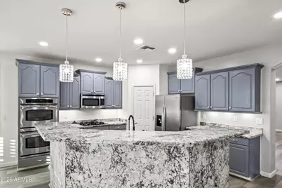 20652 N Donithan Way, Maricopa, AZ 85138 - Photo 2