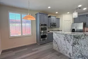 20652 N Donithan Way, Maricopa, AZ 85138 - Photo 4
