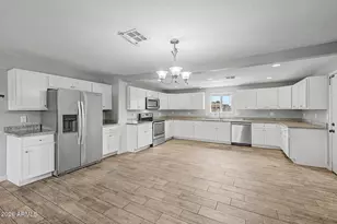1038 S Drew St, Mesa, AZ 85210 - Photo 8