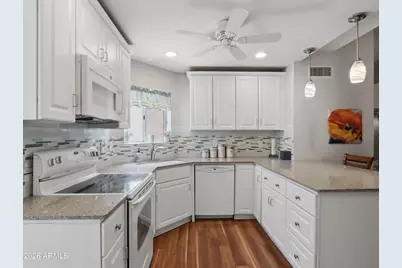903 W Glendale Avenue #8, Phoenix, AZ 85021 - Photo 12