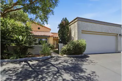 903 W Glendale Avenue #8, Phoenix, AZ 85021 - Photo 1