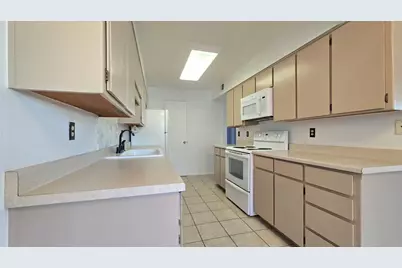 4917 N 73rd Street #Apt 17, Scottsdale, AZ 85251 - Photo 6