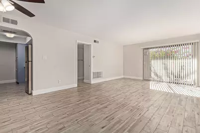 3825 E Camelback Road #Unit 137, Phoenix, AZ 85018 - Photo 6