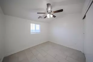 2721 E Willetta St, Phoenix, AZ 85008 - Photo 10