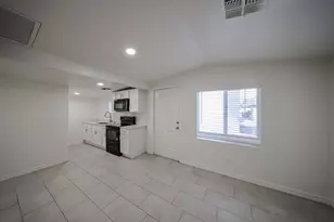 2721 E Willetta St, Phoenix, AZ 85008 - Photo 6