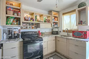 1613 S 5th St, Phoenix, AZ 85004 - Photo 12
