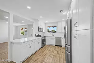 3209 W Becker Ln, Phoenix, AZ 85029 - Photo 12
