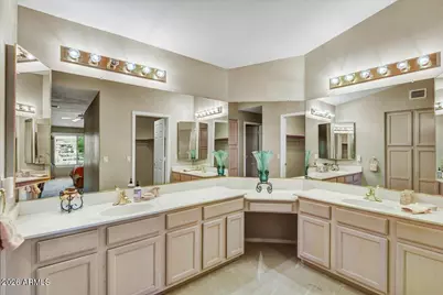 19034 N 83rd Drive, Peoria, AZ 85382 - Photo 10