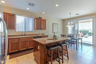 16735 W Almeria Road, Goodyear, AZ 85395 - Photo 6