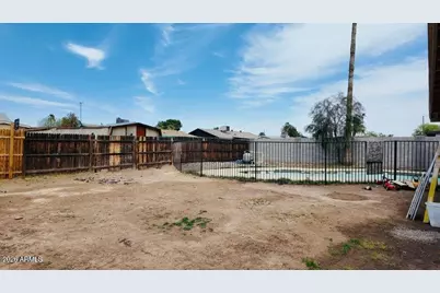 7136 W Lewis Avenue, Phoenix, AZ 85035 - Photo 18