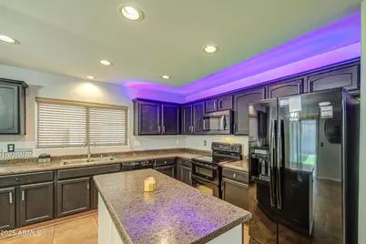 10817 W Pierson Street, Phoenix, AZ 85037 - Photo 8