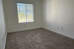 1570 S Owl Dr, Gilbert, AZ 85296 - Photo 16