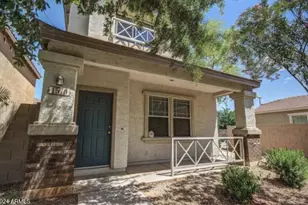 1570 S Owl Dr, Gilbert, AZ 85296 - Photo 2