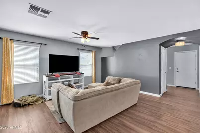 907 S Henry Lane, Gilbert, AZ 85296 - Photo 4