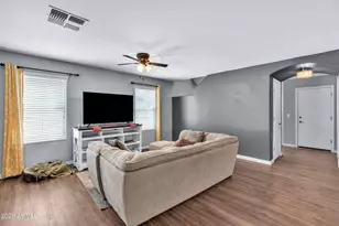 907 S Henry Ln, Gilbert, AZ 85296 - Photo 4