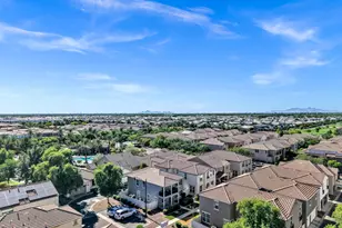 907 S Henry Ln, Gilbert, AZ 85296 - Photo 32