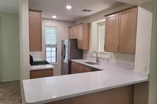 1453 S Sinova Ave, Gilbert, AZ 85296 - Photo 4