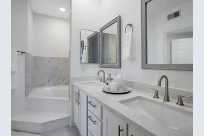 5249 E Shea Boulevard #Unit 115, Scottsdale, AZ 85254 - Photo 4