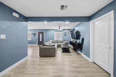 2006 W Monroe Street, Phoenix, AZ 85009 - Photo 8