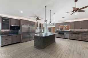 12332 N 71st Ln, Peoria, AZ 85381 - Photo 14