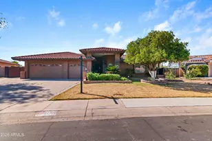 12332 N 71st Ln, Peoria, AZ 85381 - Photo 2