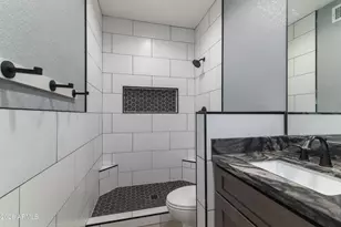 12332 N 71st Ln, Peoria, AZ 85381 - Photo 30