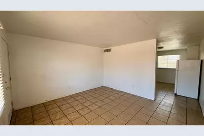 7532 N 21st Avenue #Apt 2, Phoenix, AZ 85021 - Photo 4