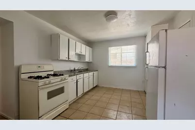 7532 N 21st Avenue #Apt 2, Phoenix, AZ 85021 - Photo 6
