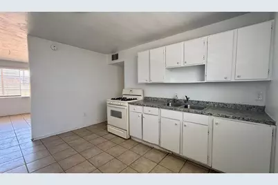 7532 N 21st Avenue #Apt 2, Phoenix, AZ 85021 - Photo 6