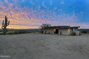 37455 S Rincon Rd, Wickenburg, AZ 85390 - Photo 48