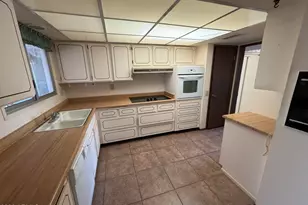 20402 N 124th Dr, Sun City West, AZ 85375 - Photo 10