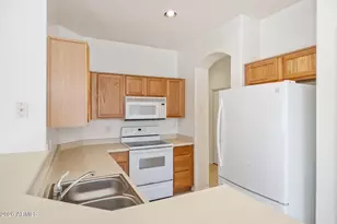 1239 S Emmett Dr, Chandler, AZ 85286 - Photo 6