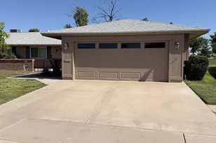 9936 W Mountain View Rd, Sun City, AZ 85351 - Photo 2