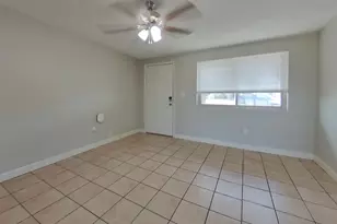2932 W Caribbean Ln, Phoenix, AZ 85053 - Photo 2