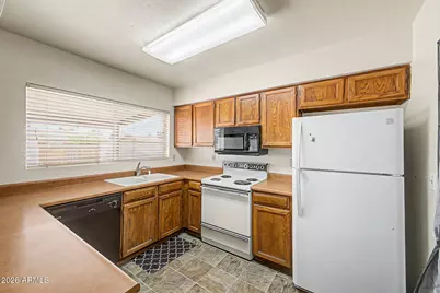 1068 W Santa Cruz Drive, Tempe, AZ 85282 - Photo 4