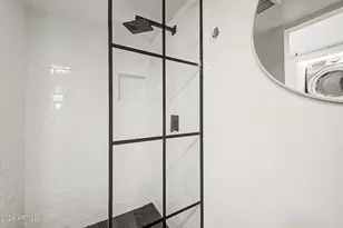355 E Thomas Rd, Phoenix, AZ 85012 - Photo 4
