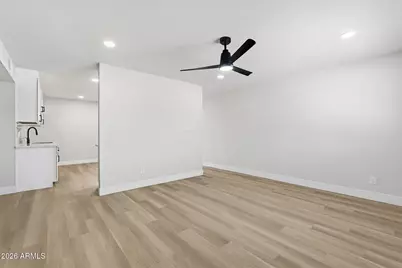 3714 W Echo Lane, Phoenix, AZ 85051 - Photo 8