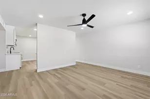 3714 W Echo Ln, Phoenix, AZ 85051 - Photo 8