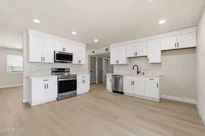 3714 W Echo Lane, Phoenix, AZ 85051 - Photo 12