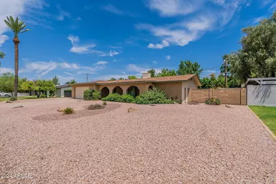 110 W Seldon Lane, Phoenix, AZ 85021 - Photo 1
