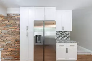 110 W Seldon Ln, Phoenix, AZ 85021 - Photo 16