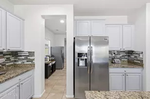 1105 W Spur Dr, Phoenix, AZ 85085 - Photo 22