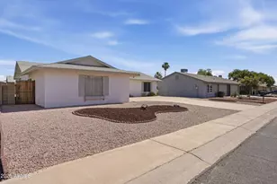 4242 E Hano St, Phoenix, AZ 85044 - Photo 2
