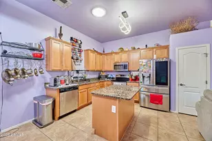 2725 E Mine Creek Rd, Phoenix, AZ 85024 - Photo 8