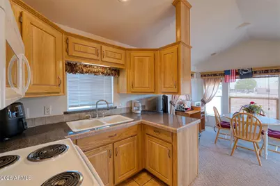 221 W Joshua Cactus Lane, Huachuca City, AZ 85616 - Photo 12