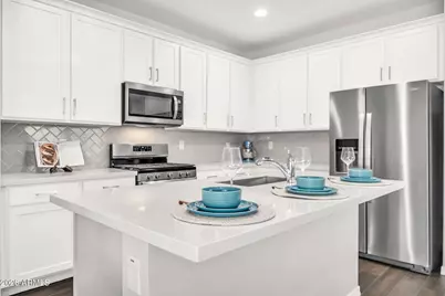 11626 W Parkway Lane, Avondale, AZ 85323 - Photo 2