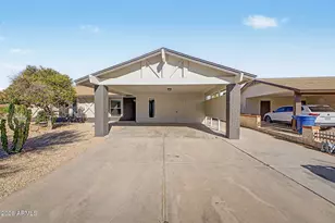 123 N 132nd Pl, Chandler, AZ 85225 - Photo 2