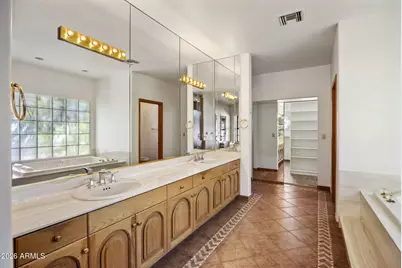 8700 N 58th Place, Paradise Valley, AZ 85253 - Photo 10
