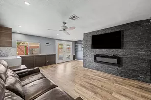 4048 E Dahlia Dr, Phoenix, AZ 85032 - Photo 6