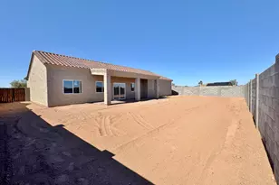 10066 W Sunbird Dr, Arizona City, AZ 85123 - Photo 12